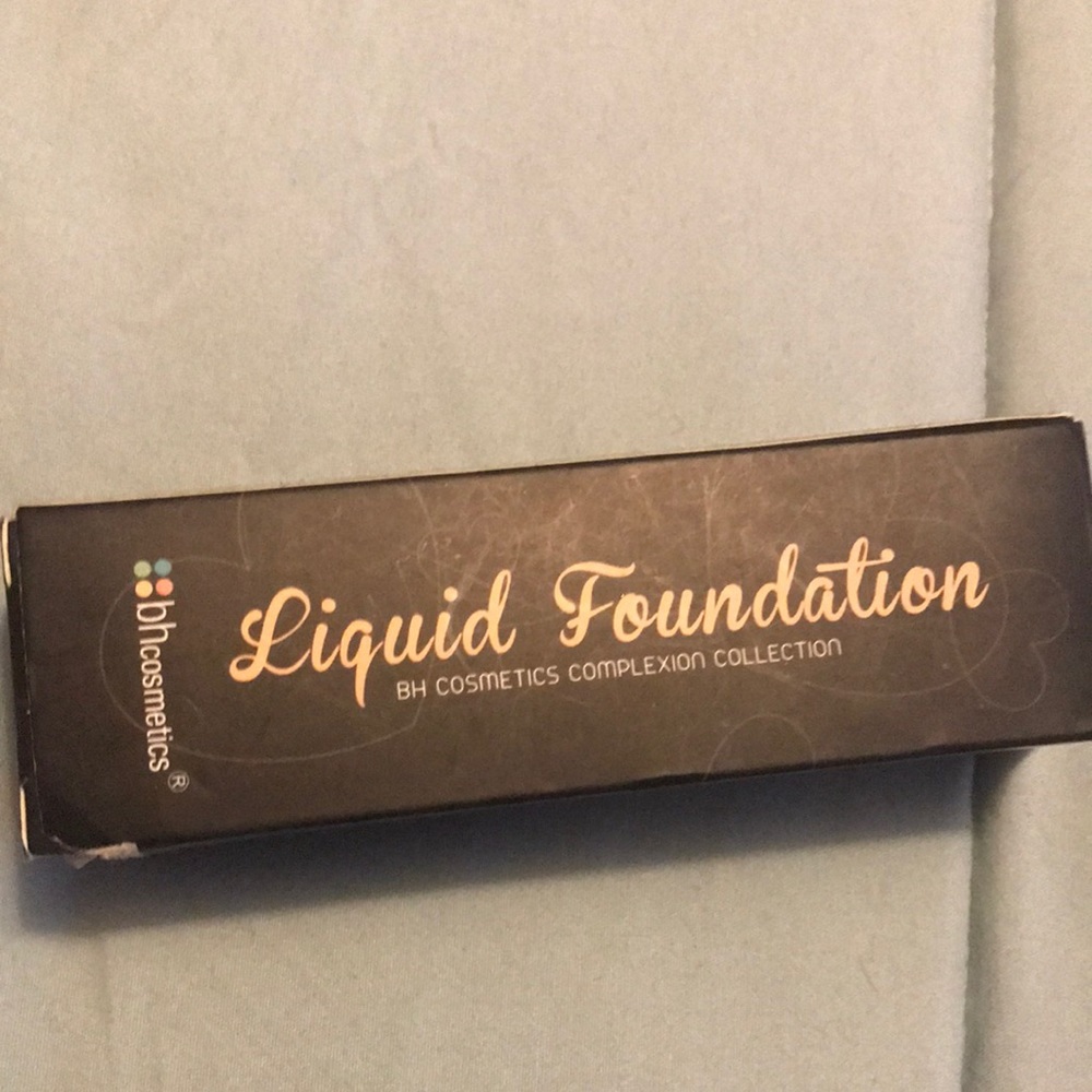 🎈3/$15 liquid foundation by bhcosmetics